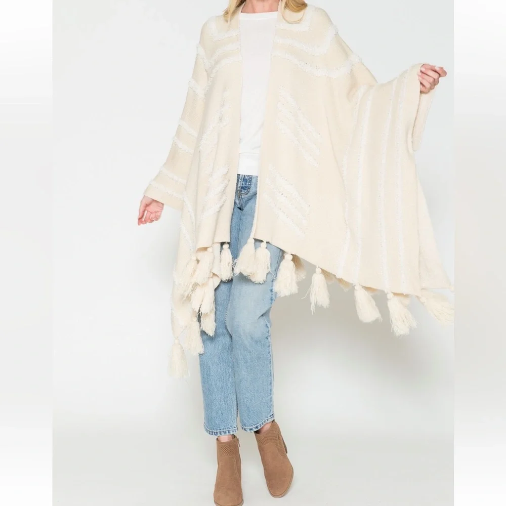 31 Fabulous Boho Sweater Fringe Kimono - Picture 3 of 6